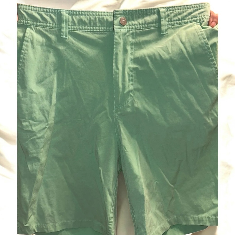 Southern Tide Green Flat Front Men Shorts